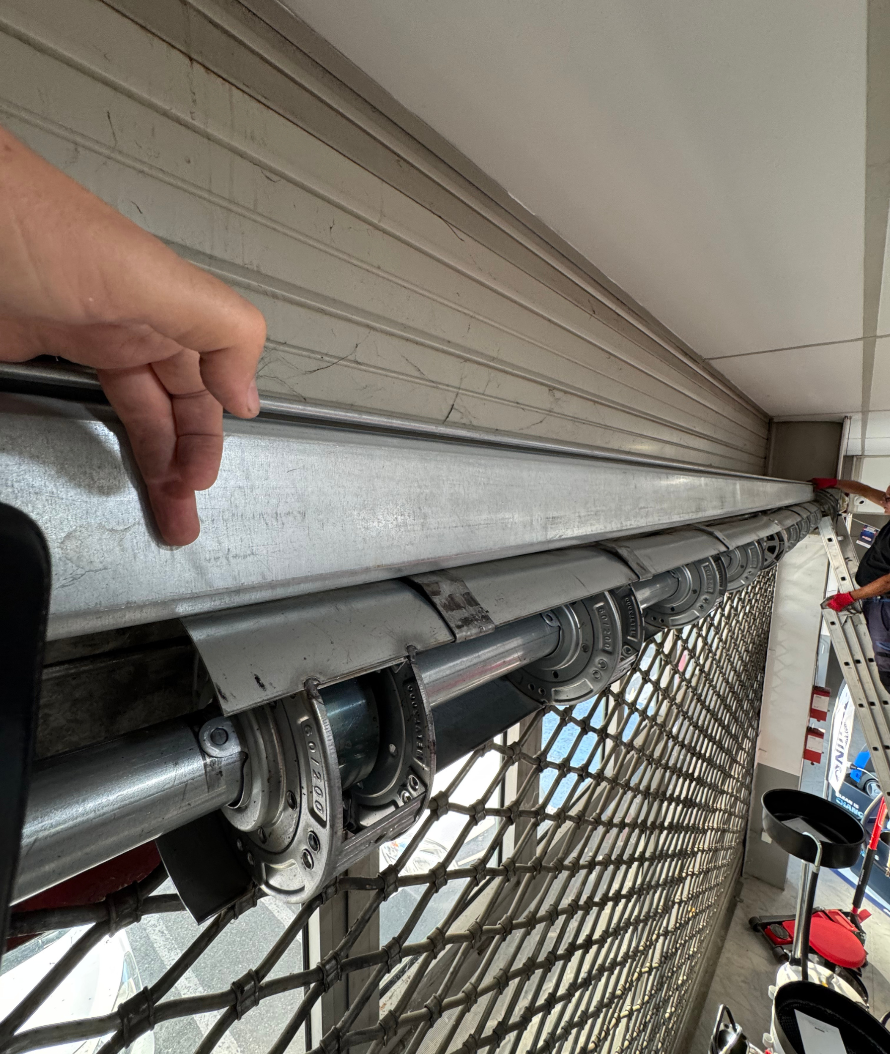 Axe rideau métallique neuf Bordeaux