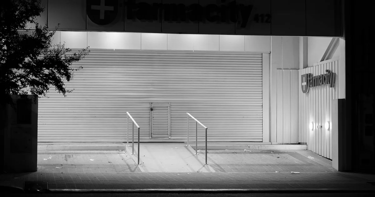 Panne Électrique Rideau Métallique à Bordeaux : Solutions et Diagnostic 2026