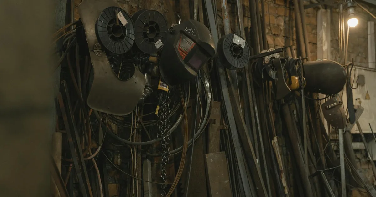 Rideau métallique manuel ou motorisé à Bordeaux en 2026 : Analyse experte