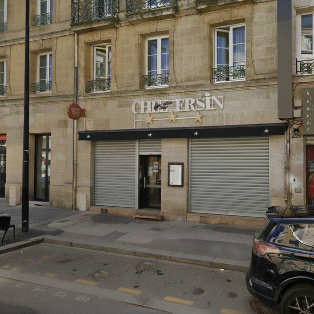 Installation rideau métallique Boutique Bordeaux